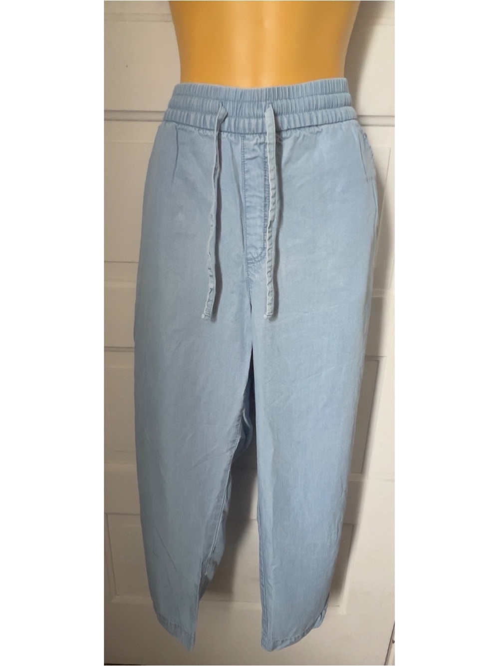 GAP Chambray Easy Pull on Pant